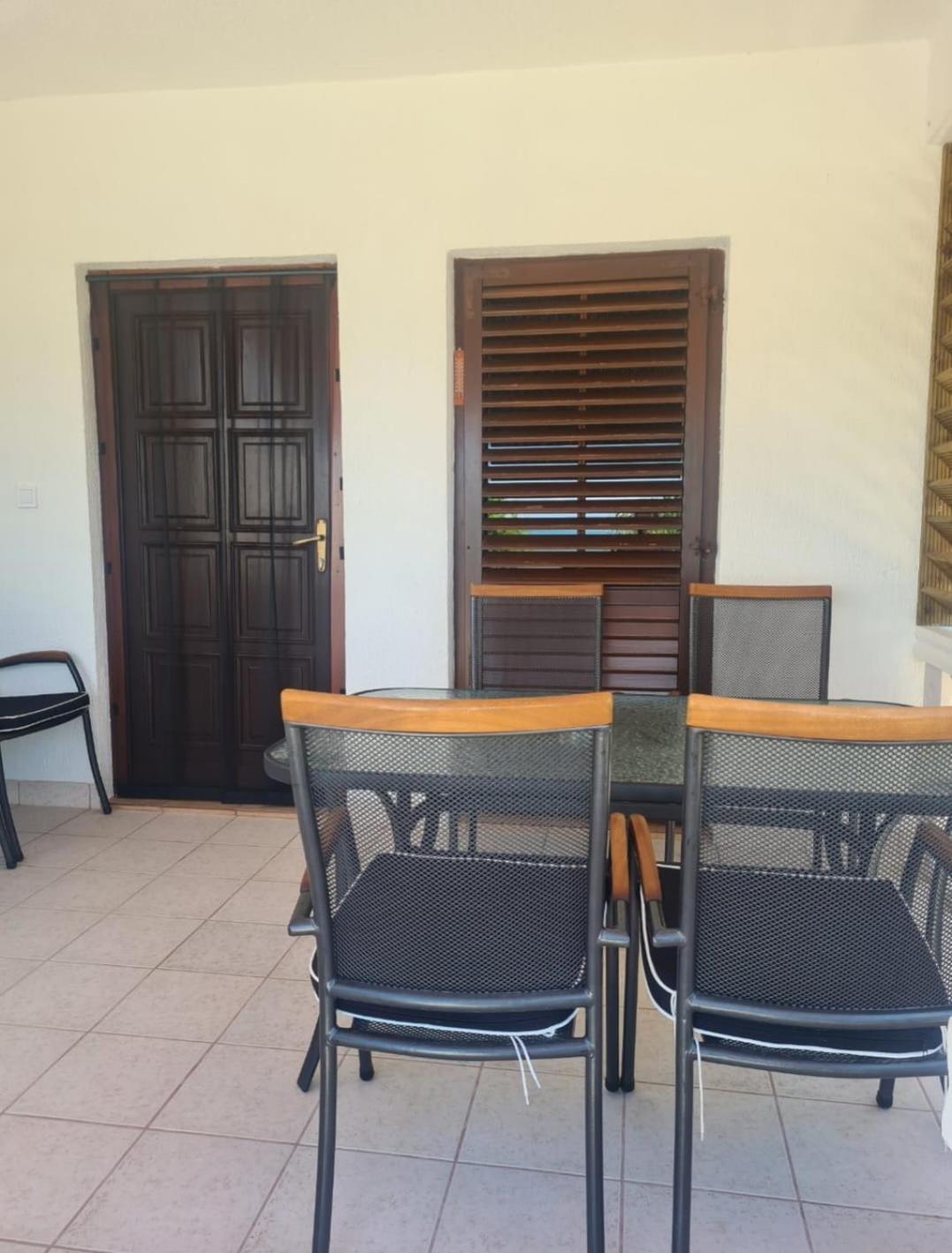 Apartman Mihaela Vrsi Exterior foto